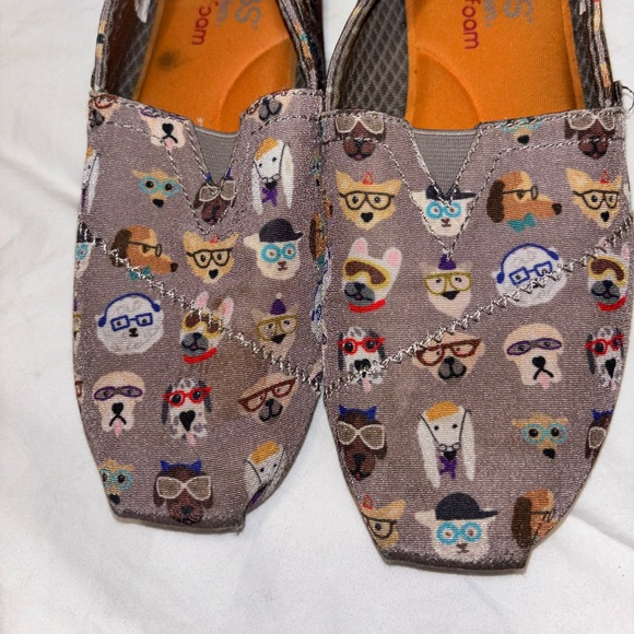 Skechers Bobs for Dogs Canvas Slip On Shoes with Dog Pattern Women’s Size 7 - Picture 2 of 6